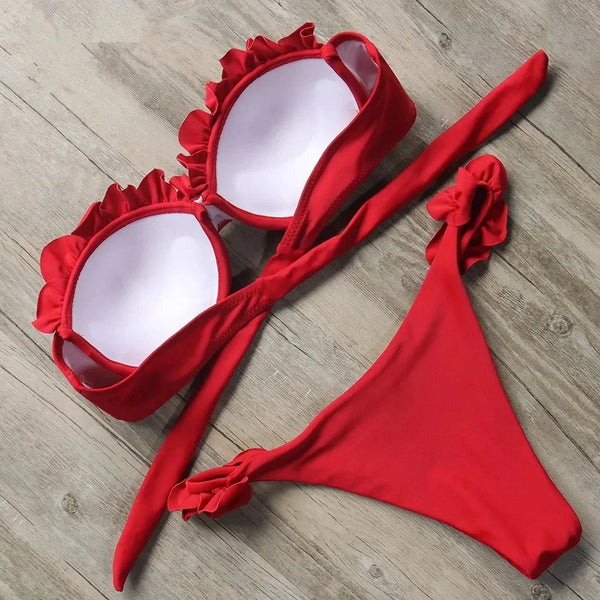 Zestaw bikini bandeau z falbanami i push-upem