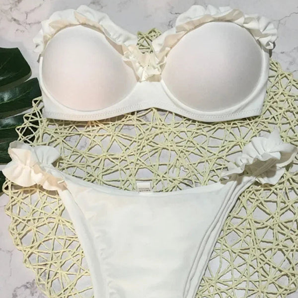 Zestaw bikini bandeau z falbanami i push-upem Biały